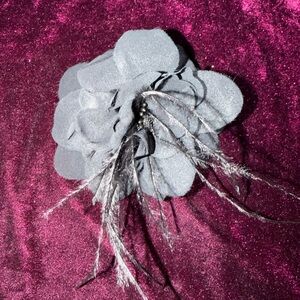 Chic Gray Floral Brooch with Feather Details
